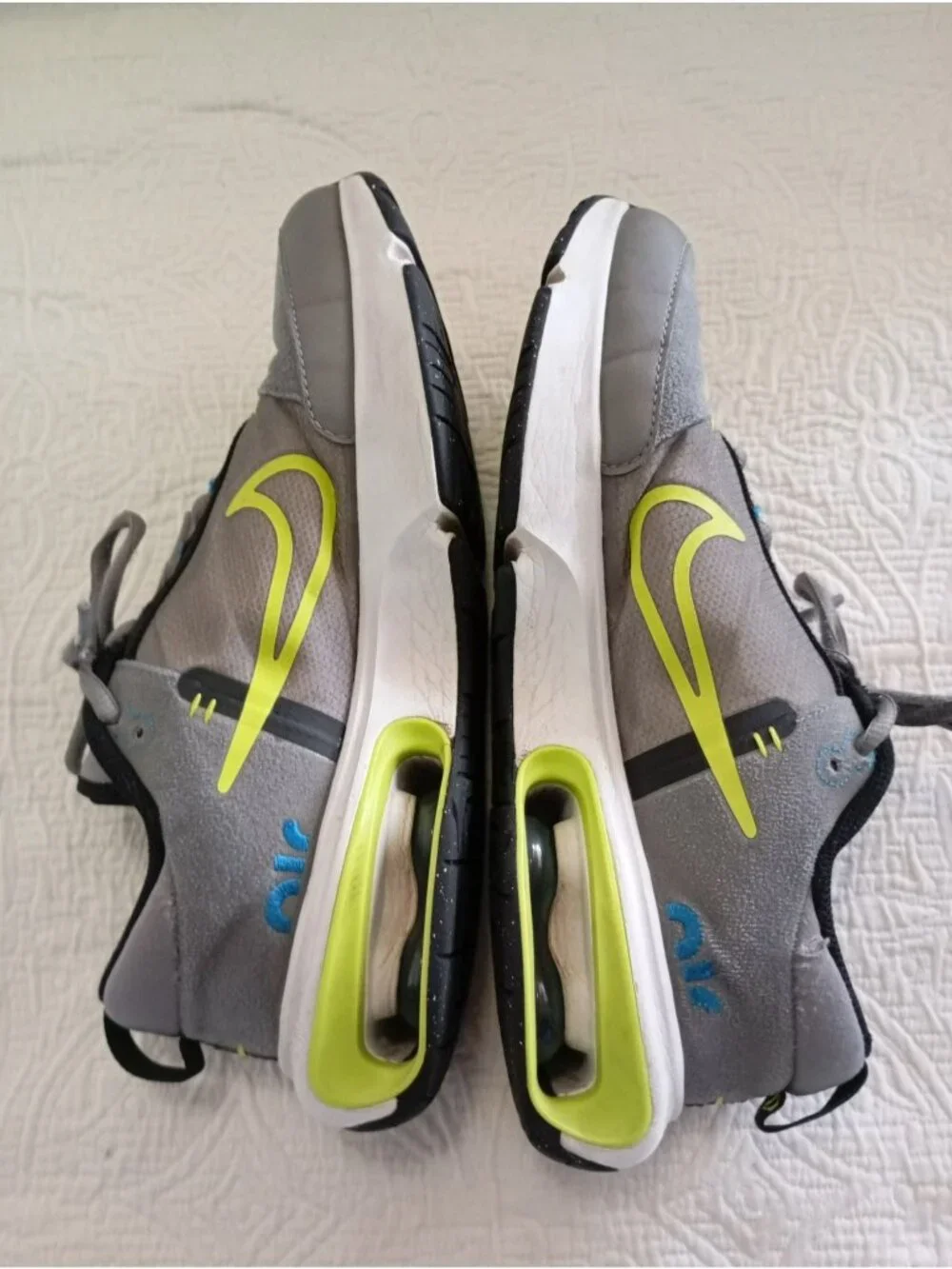 Nike Air Max Grey & Neon Green Youth Shoes Size 7Y Athletic Sneakers
